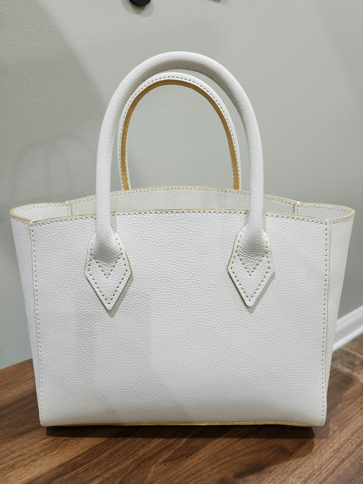 The Sabine in White