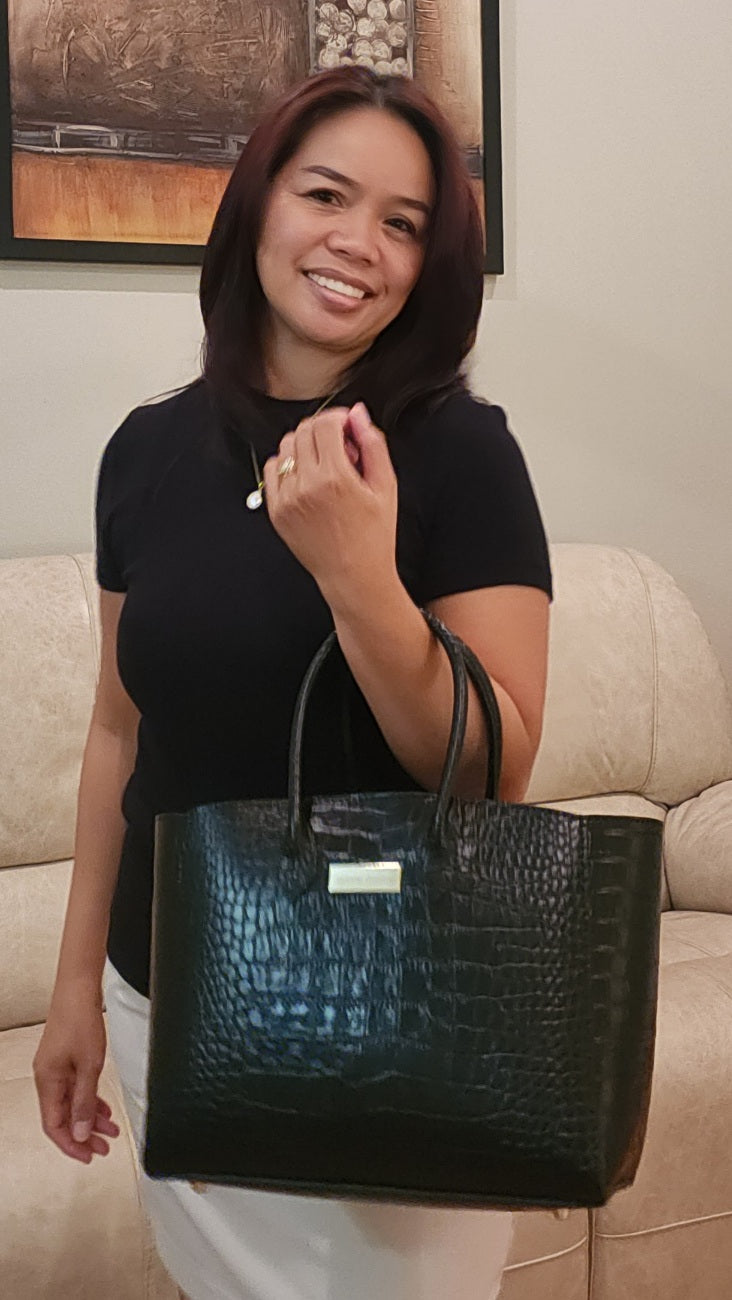 The Sabine in Black